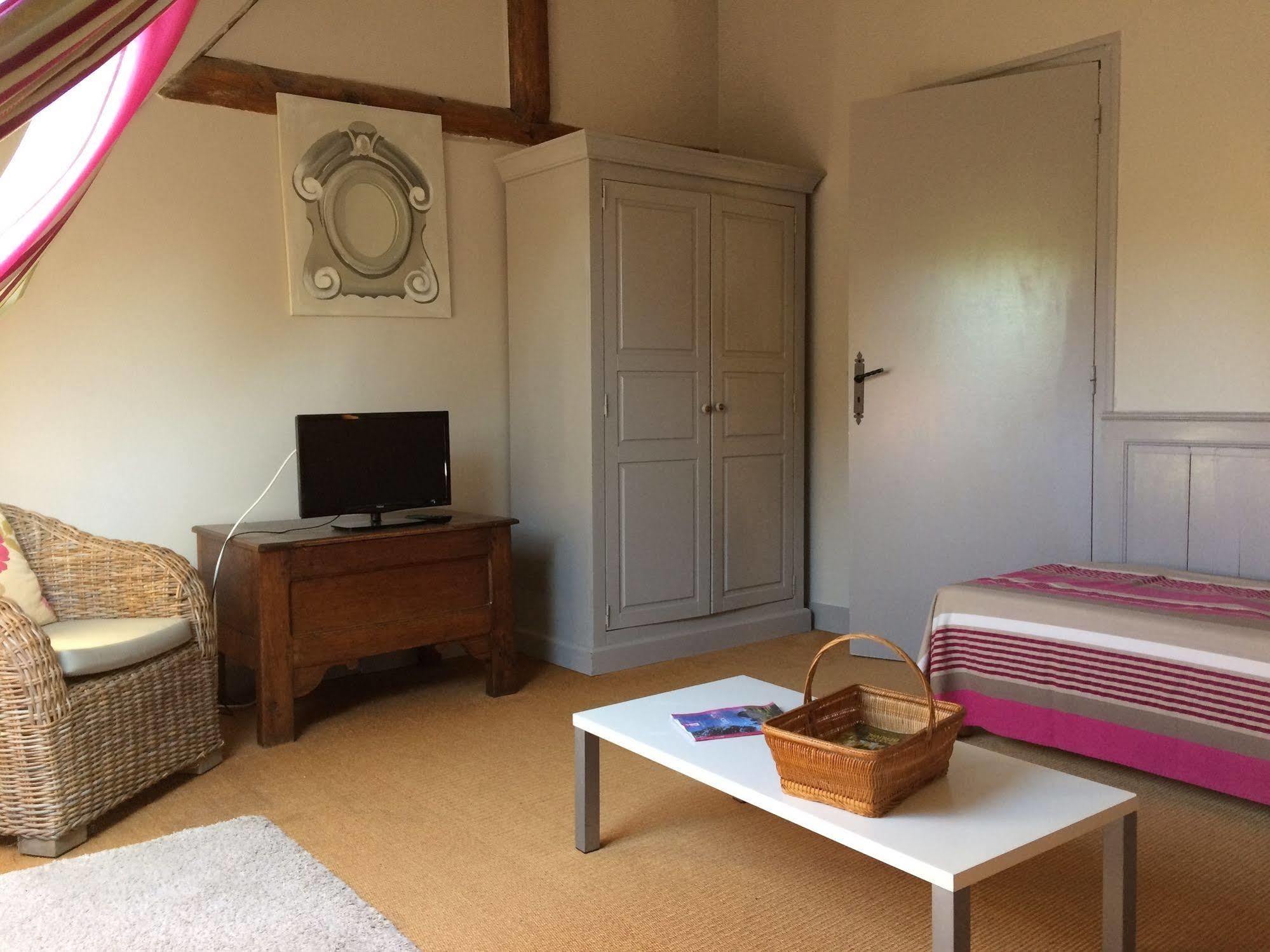 Le Beguinage Bed & Breakfast กูร์-เชอแวร์นี ภายนอก รูปภาพ